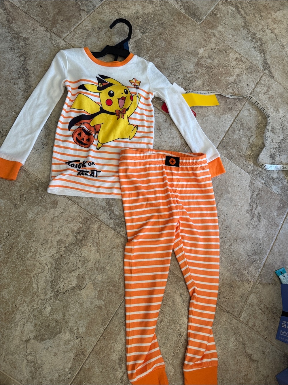 NWT girls Pokรฉmon Halloween pajama set super soft size 4 long sleeve/pants